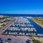 Botel Le Mac Boat Bateau De Standing Confort