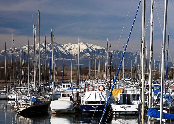 Tekne Bateau Standing A Quai Confort *